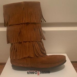 Minnetonka 3 Layer Fringe Boots
